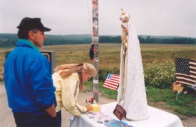 Pilgrim Statue Visits 9/11 Crash Site